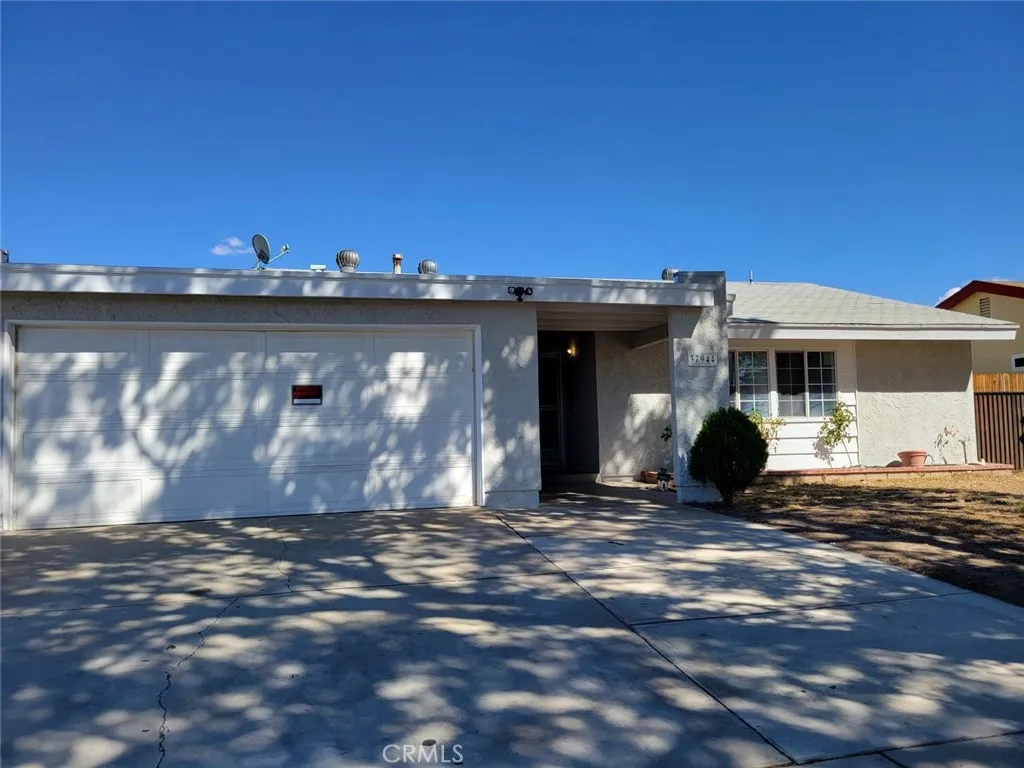 37944 29th Street E, Palmdale, California 93550 home-pic-4